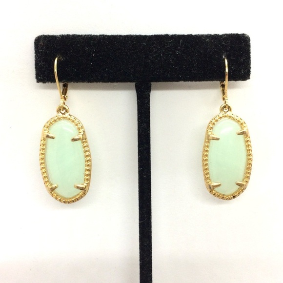 VINTAGE JOAN RIVERS EARRINGS LEVERBACK GOLD TONE SEAFOAM GREEN DANGLE DROP - Picture 1 of 13